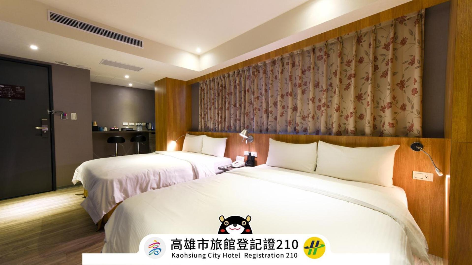 Blue Coast Hotel Kaohsiung Exterior photo