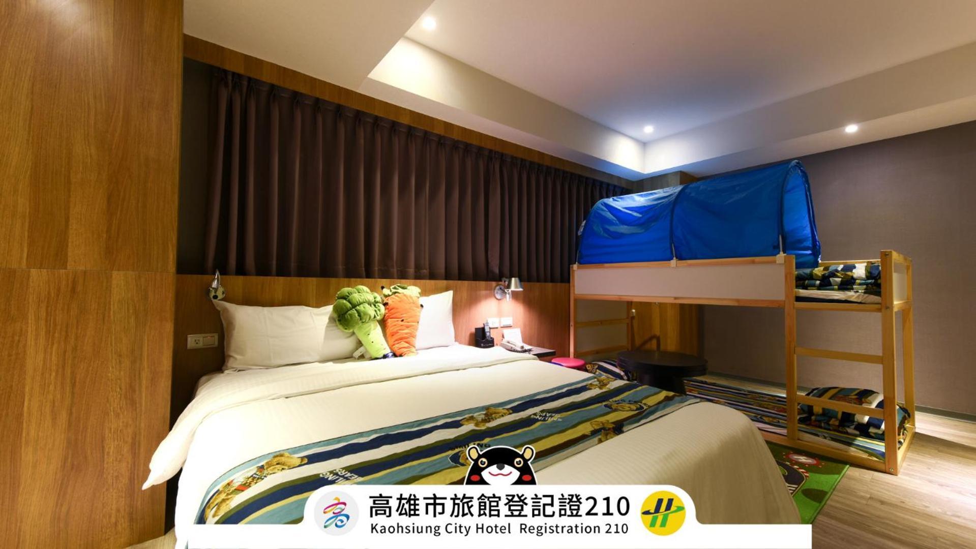 Blue Coast Hotel Kaohsiung Exterior photo